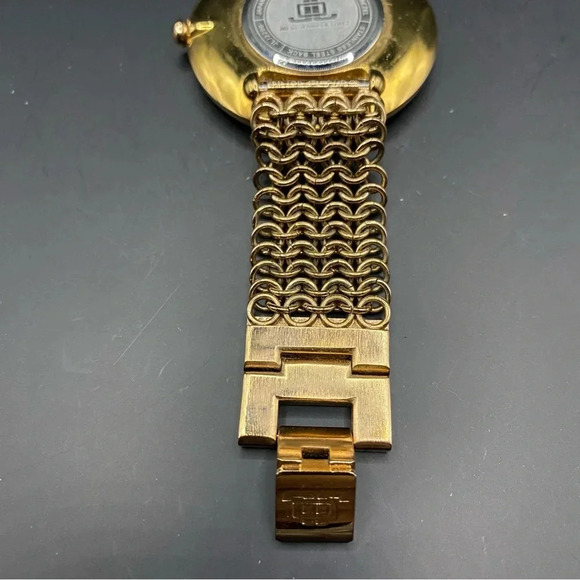 VGT JENNIFER LOPEZ Women's Wristwatch Gold-tone Crystal Base Metal Bezel Dial - Picture 8 of 12